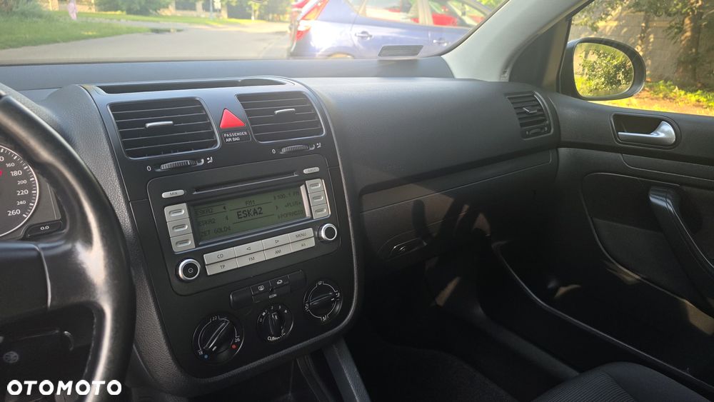 Volkswagen Golf - 8