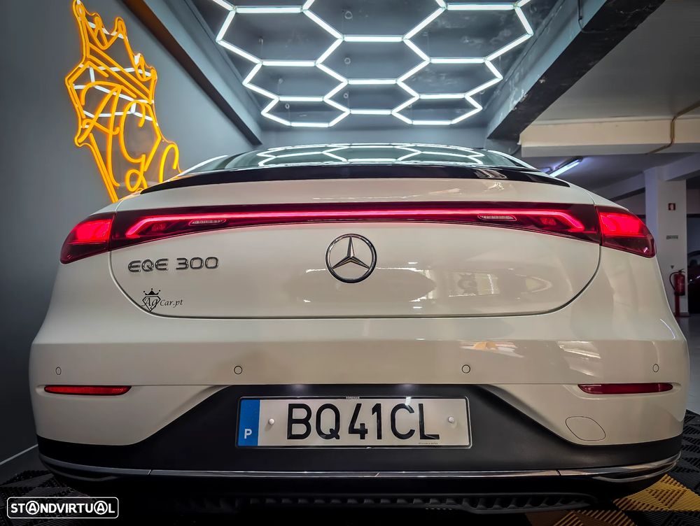 Mercedes-Benz EQE SUV 300 - 24