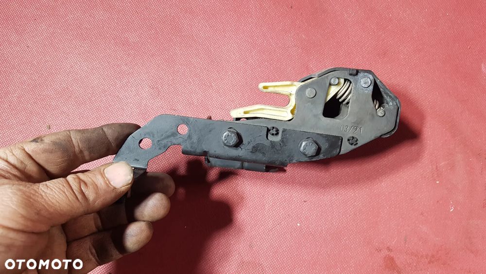 ZAMEK KLAMKA MOCOWANIE MASKI PRAWY MAN TGL TGM EURO 6 81971166084 - 4