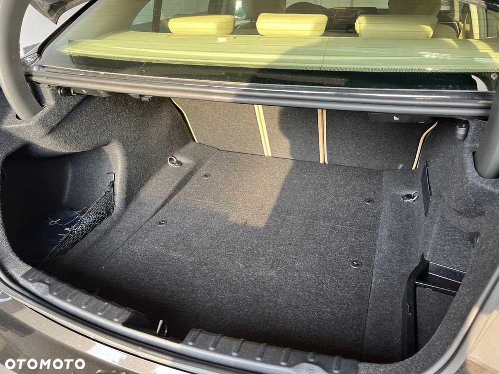 BMW Seria 3 318i - 9