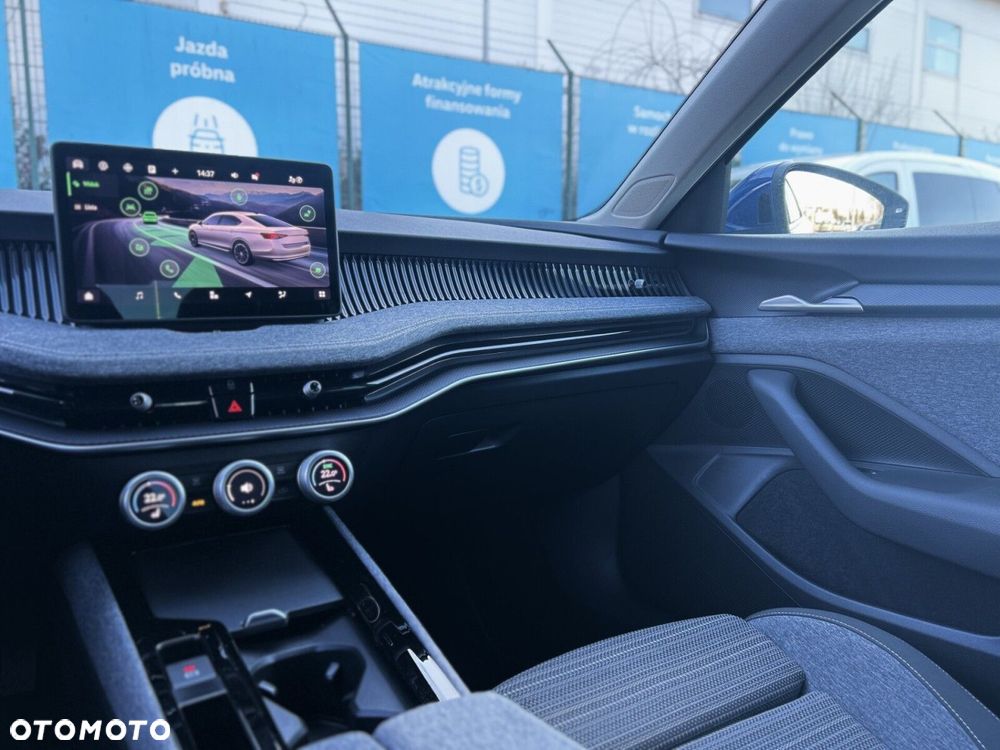 Skoda Superb 2.0 TDI SCR Selection DSG - 20