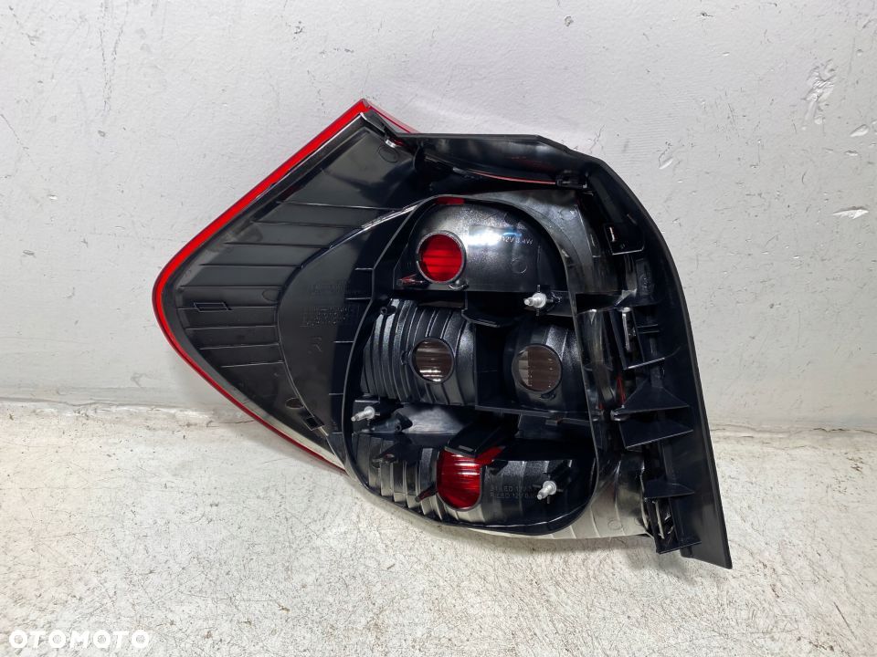LAMPA TYLNA PRAWA BMW1 E81, E87 2004-2006 - NOWA - 2