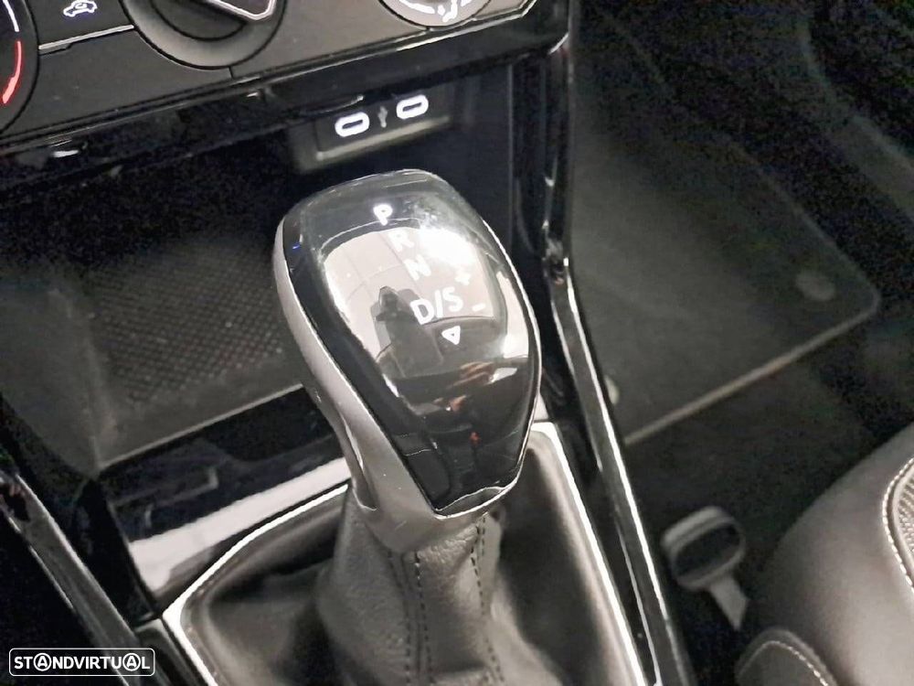 VW T-Cross 1.0 TSI Life DSG - 19