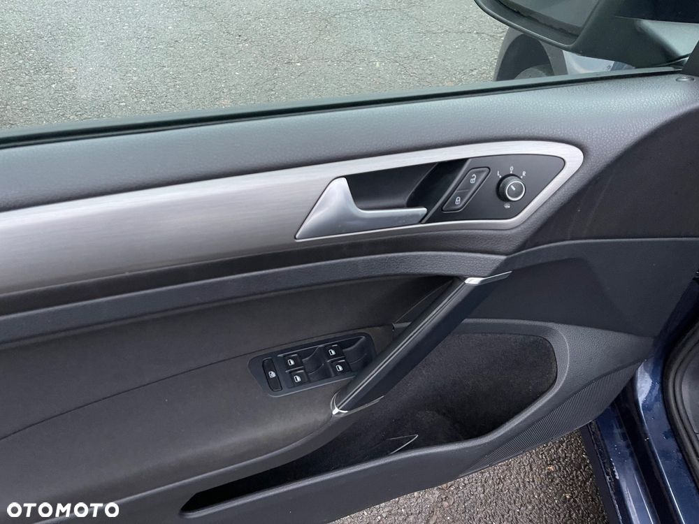 Volkswagen Golf 1.6 TDI 4Motion BlueMotion Technology Trendline - 25