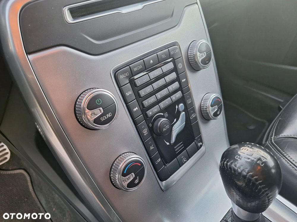 Volvo V70 T4 Momentum - 20