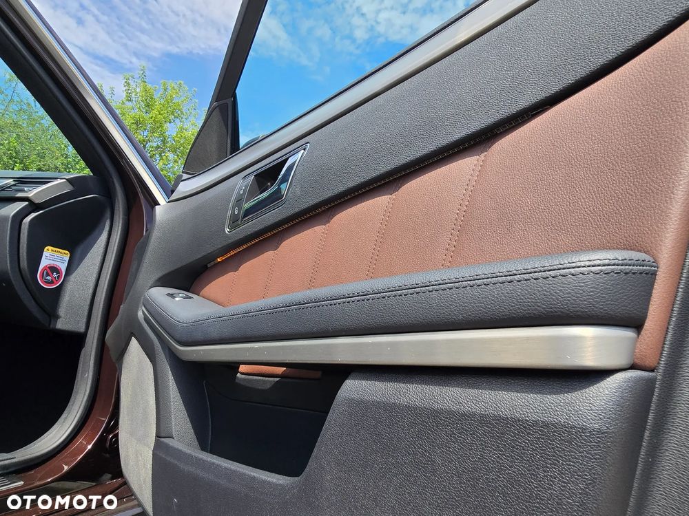 Mercedes-Benz Klasa E 250 CGI BlueEFFICIENCY 7G-TRONIC Avantgarde - 28