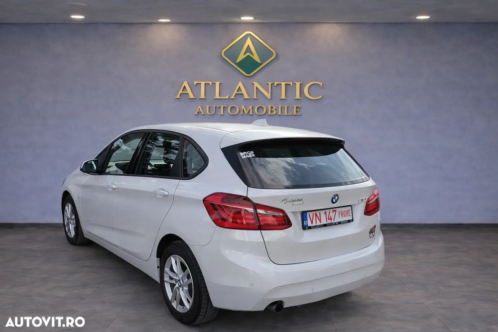 BMW Seria 2 218i - 4