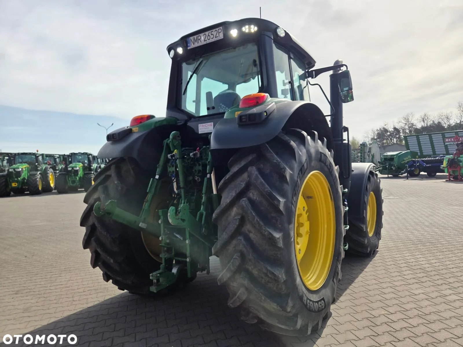John Deere 6195M - 2