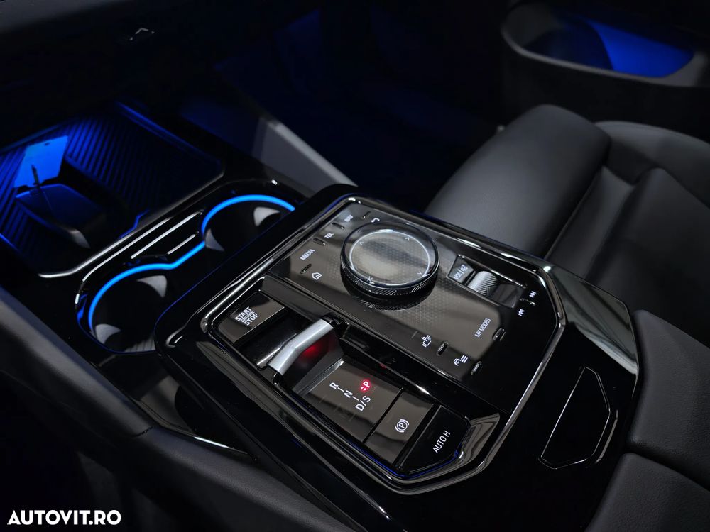 BMW Seria 5 520d Aut. - 29