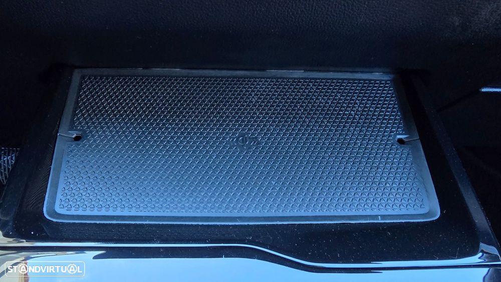 MG MG4 64 kWh Luxury - 39