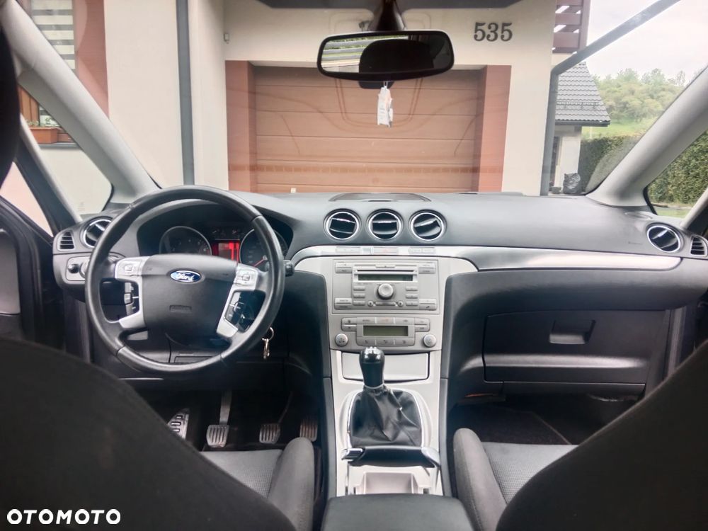 Ford S-Max - 9