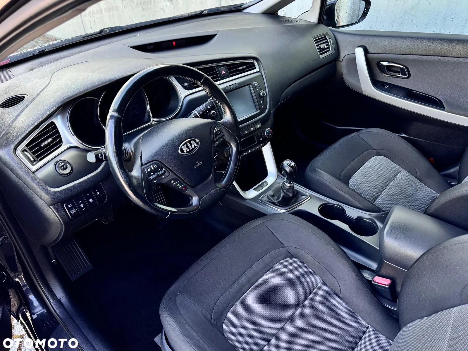 Kia Ceed 1.4 CVVT Dream Team Edition - 38