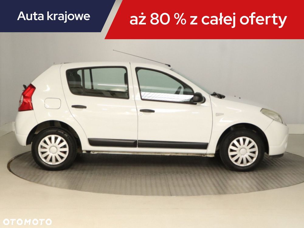 Dacia Sandero - 8