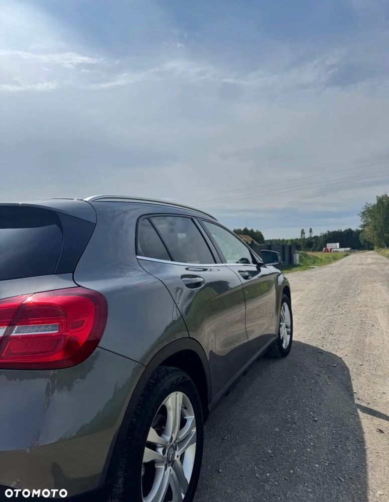 Mercedes-Benz GLA 250 4-Matic - 22