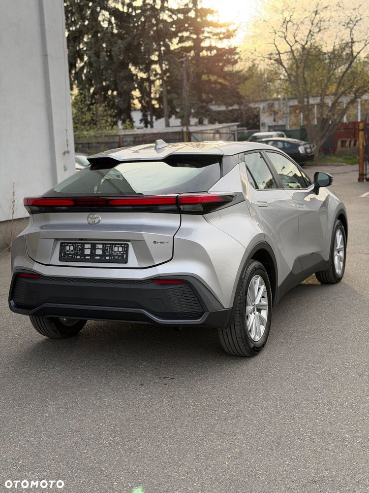 Toyota C-HR Business-Edition - 4