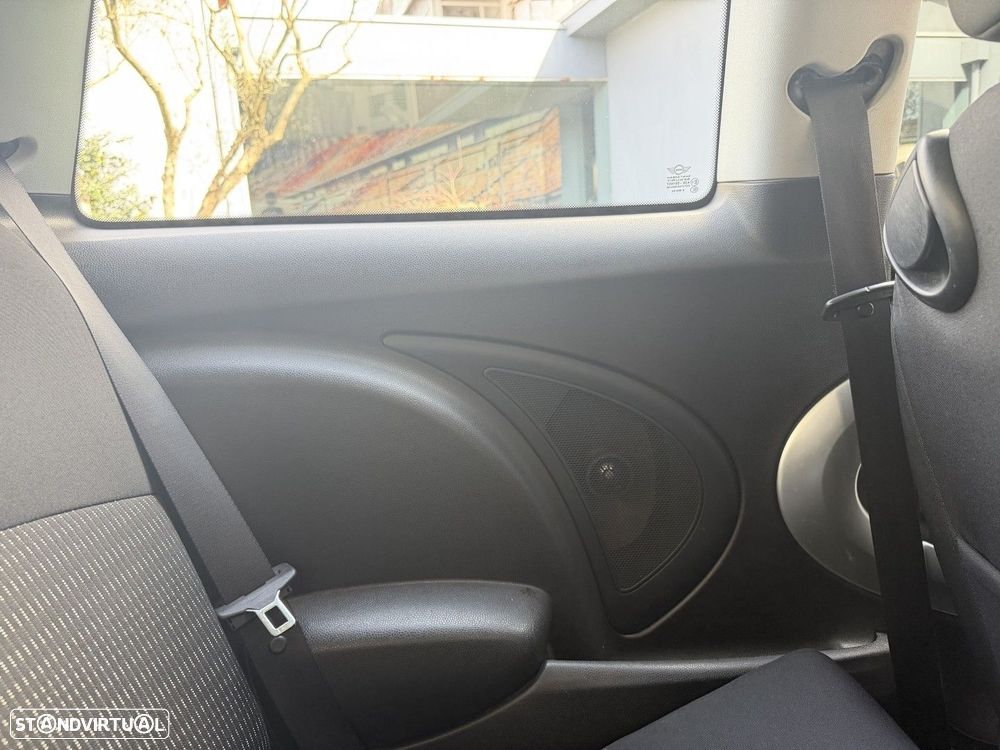 MINI 3 Portas Cooper D 50 Camden - 12