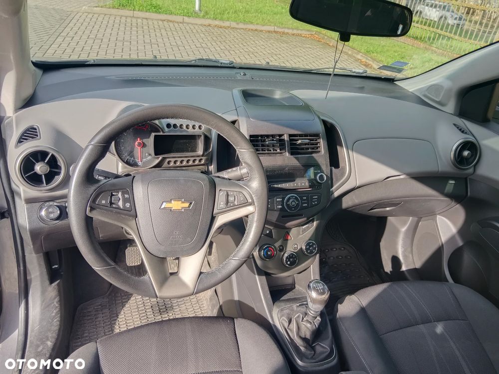 Chevrolet Aveo 1.6 LTZ - 8