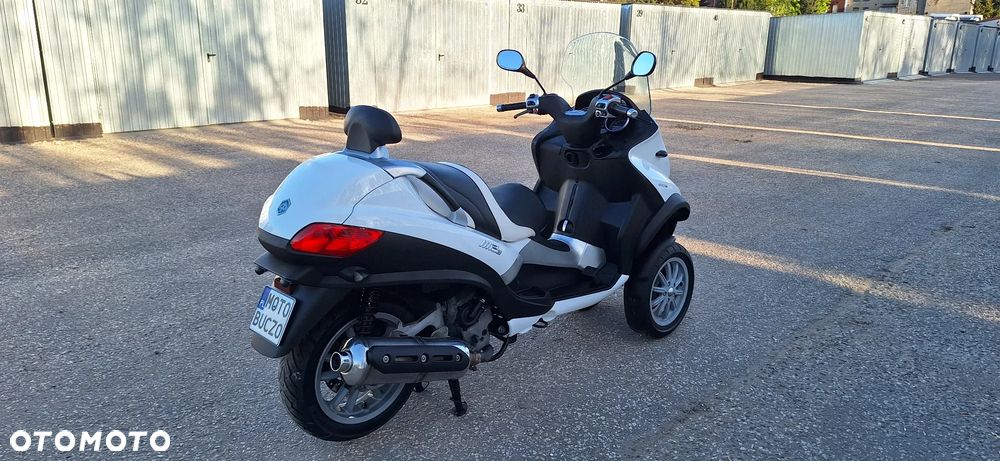 Piaggio MP-3 - 13