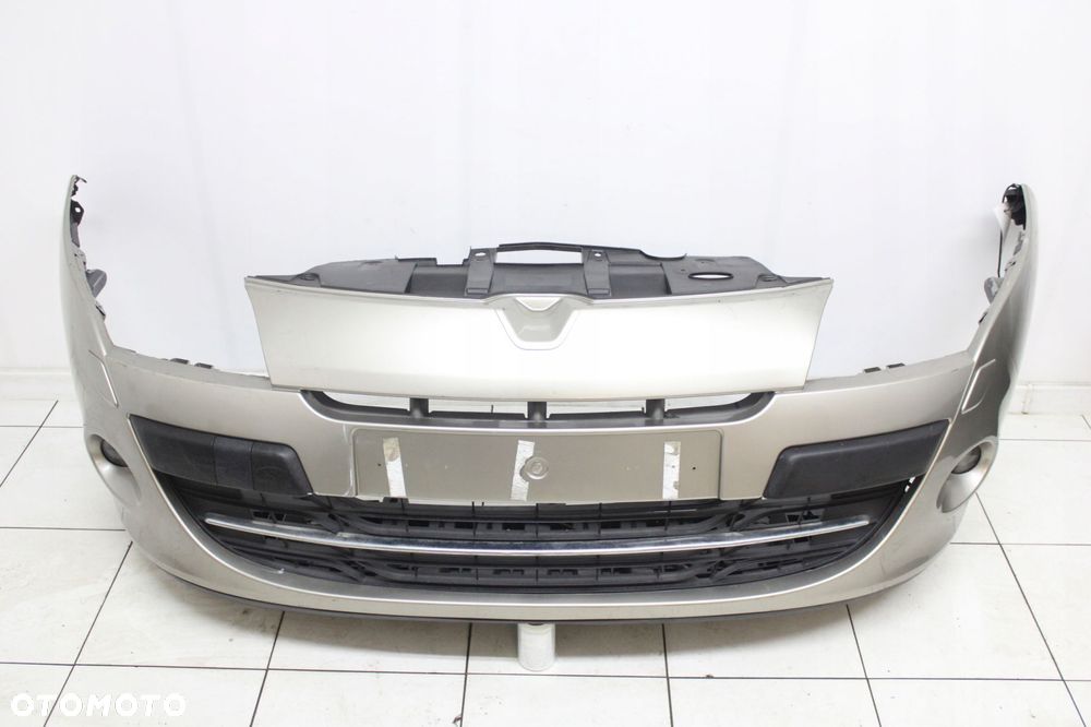 RENAULT MEGANE III HB KOMBI 08R- ZDERZAK PRZÓD PRZEDNI SPRYSKI - 1