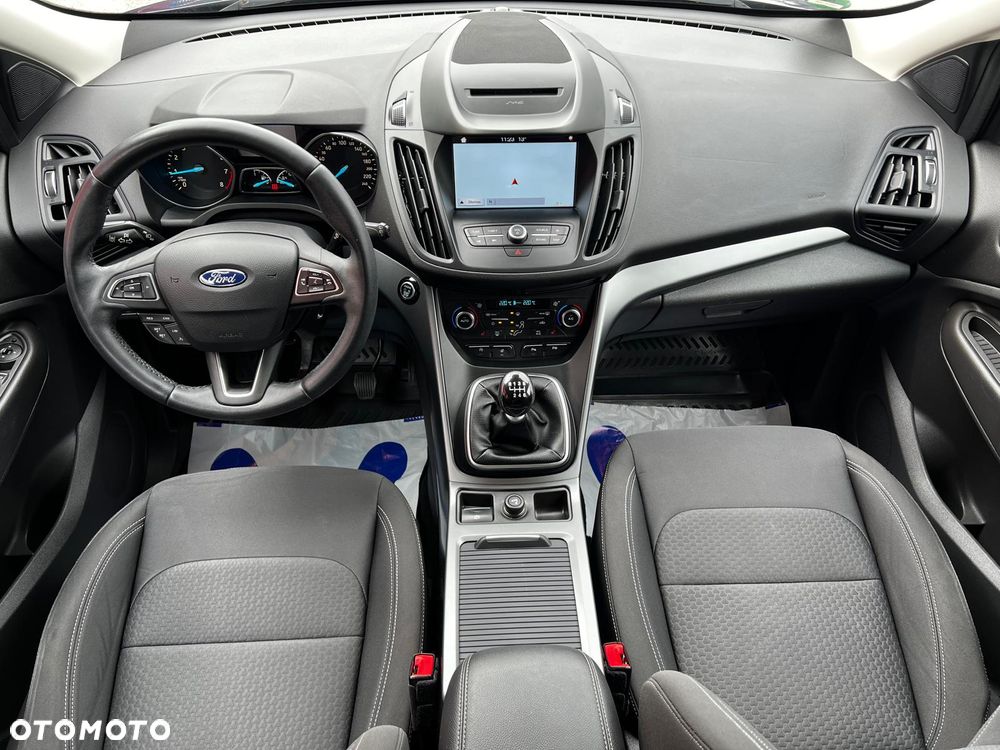 Ford Kuga 1.5 EcoBoost 2x4 Titanium - 6