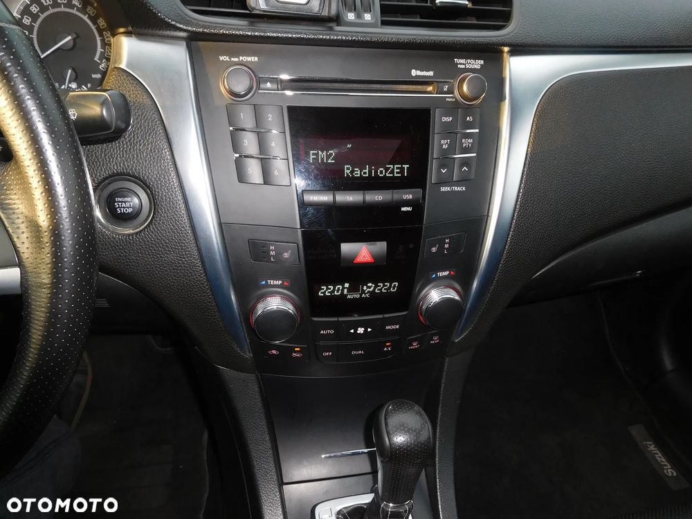 Suzuki Kizashi 2.4 Sport 4WD CVT - 11