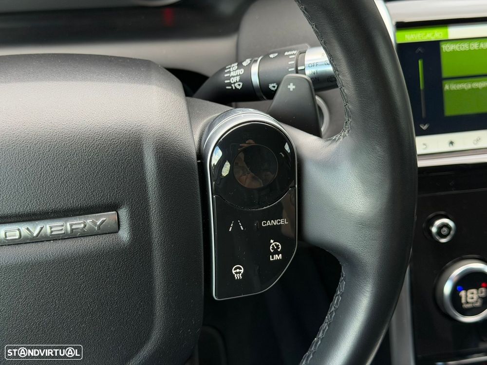 Land Rover Discovery Sport P300e Dynamic SE - 41