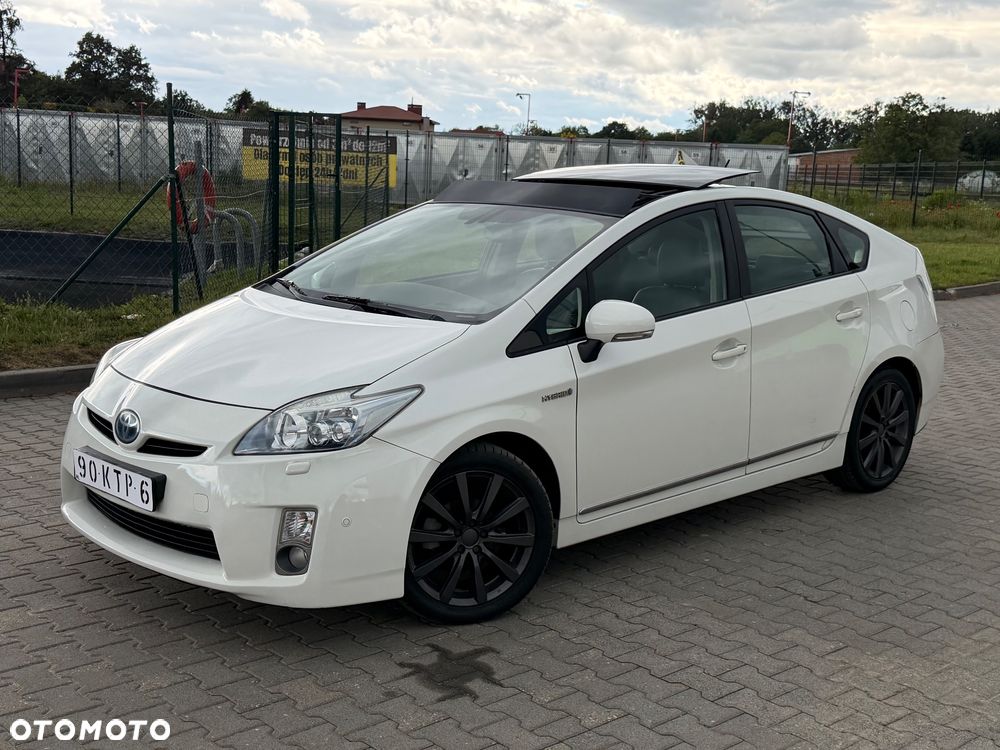 Toyota Prius 1.8 HSD Premium - 9