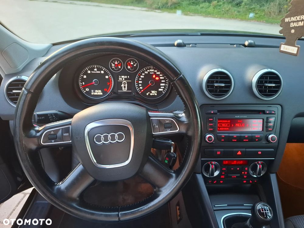 Audi A3 Sportback 1.6 Ambiente - 28