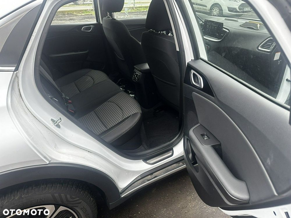 Kia XCeed - 17