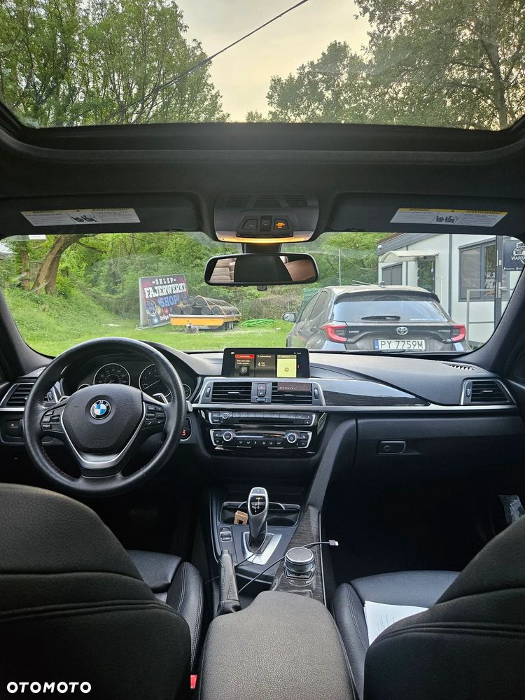 BMW Seria 3 330i Edition M Sport Shadow - 10