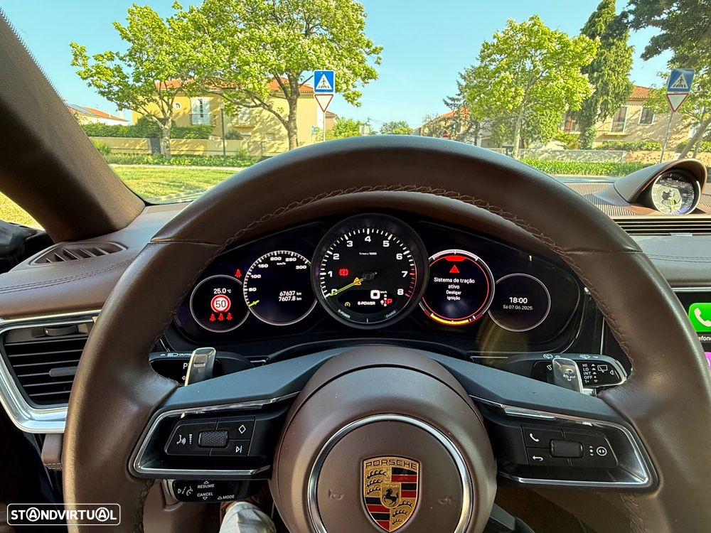 Porsche Panamera Sport Turismo 4 E-Hybrid - 5