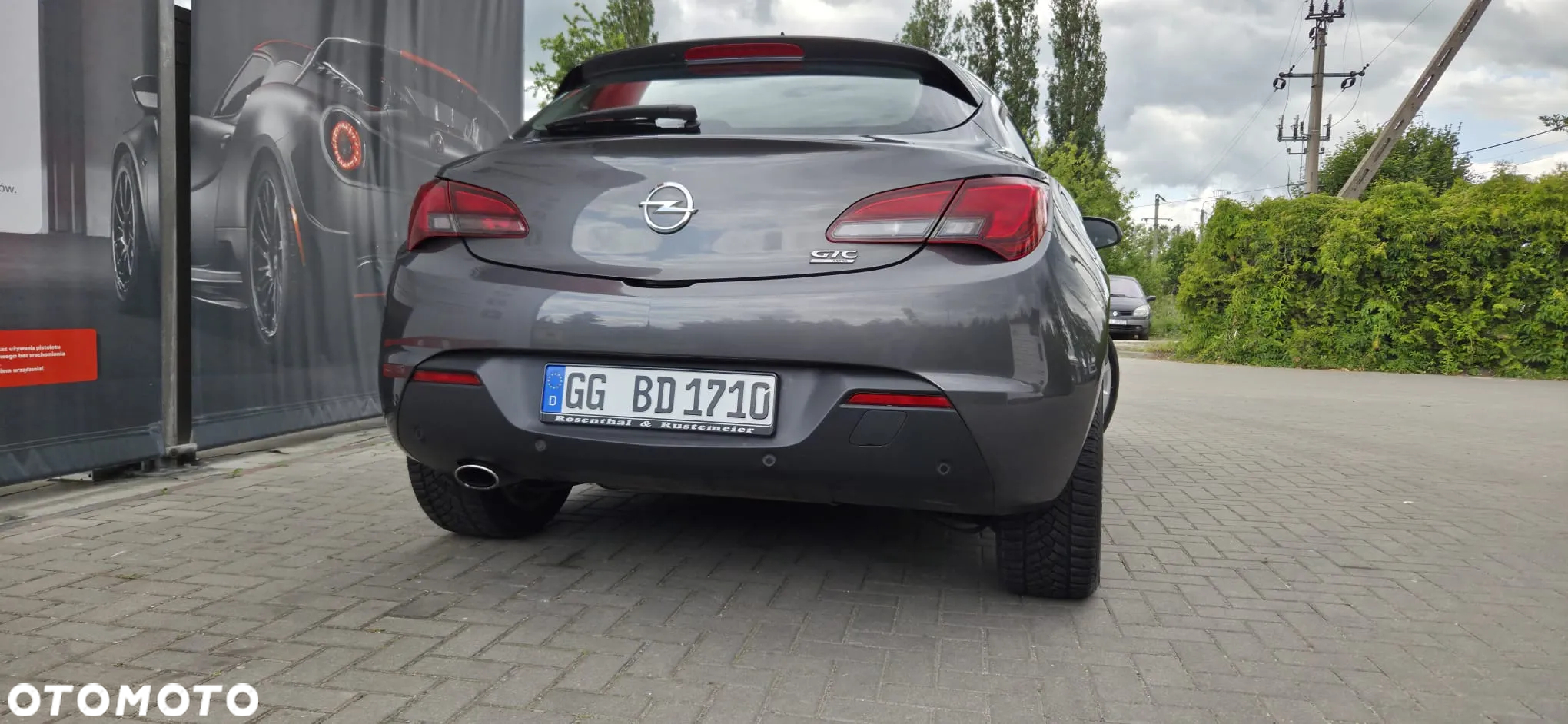 Opel Astra GTC 1.6 Turbo Innovation - 11