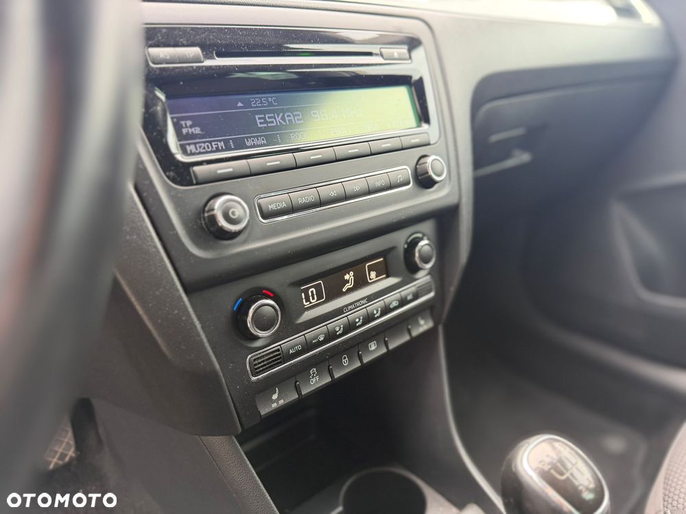 Skoda RAPID Spb 1.6 TDI DPF Elegance Max - 15