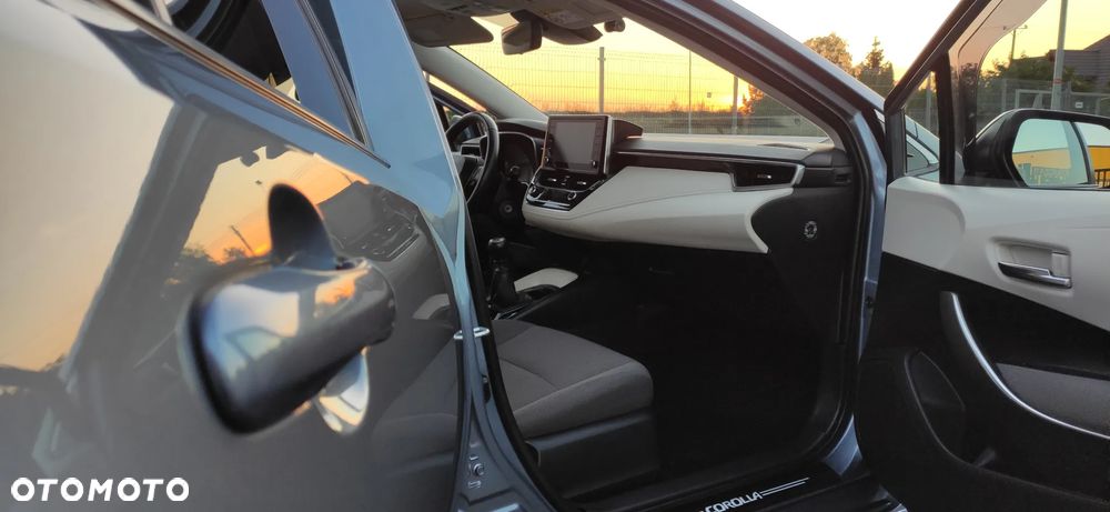 Toyota Corolla 1.6 Comfort - 23