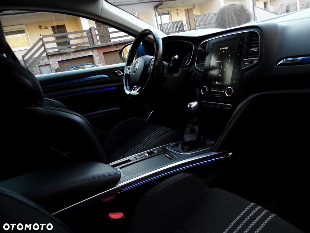 Renault Megane ENERGY TCe 130 GT LINE - 25