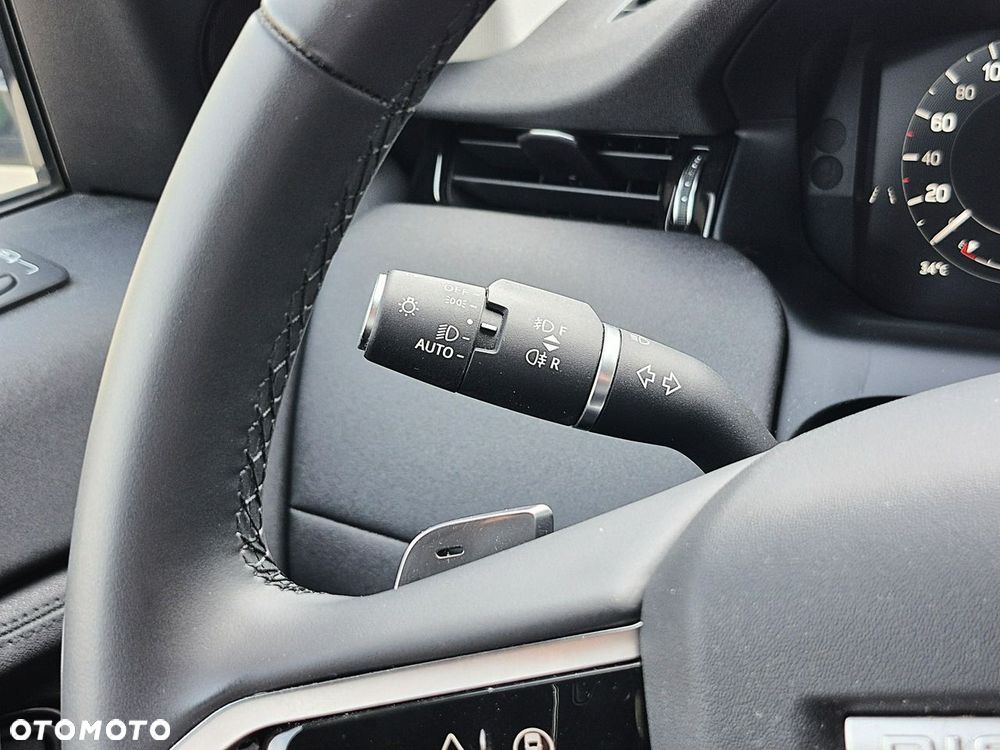 Land Rover Discovery Sport D200 - 33