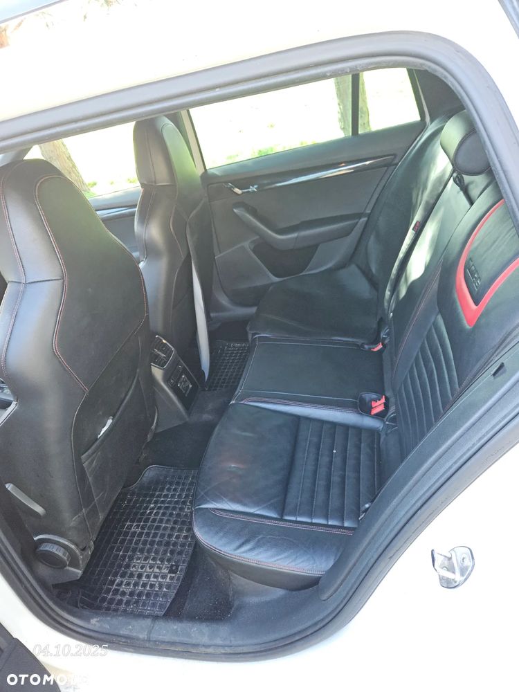 Skoda Octavia 2.0 TDI RS DSG - 12