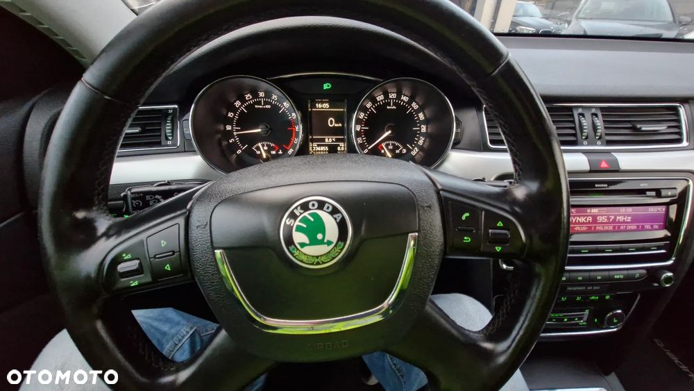 Skoda Superb Combi 2.0 TDI Exclusive - 21