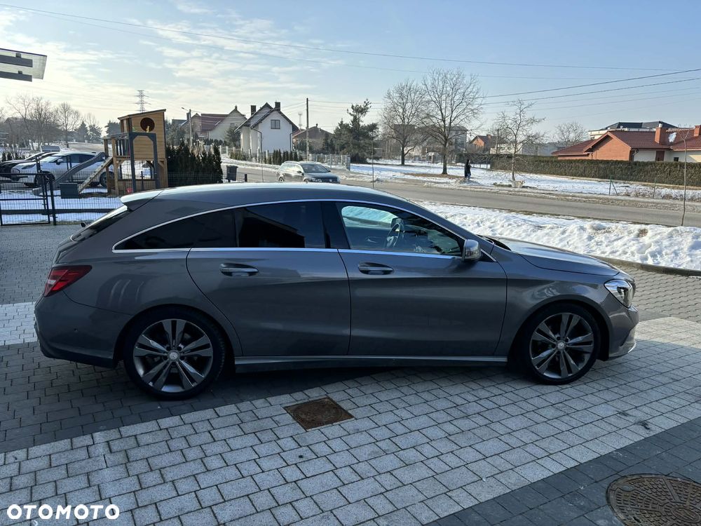 Mercedes-Benz CLA 180 Peak Edition - 18
