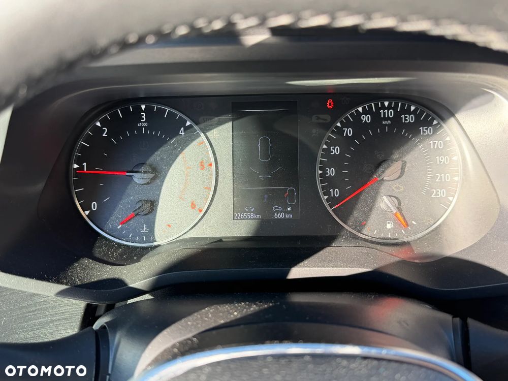 Renault Trafic SpaceClass 2.0 dCi Escapade - 11