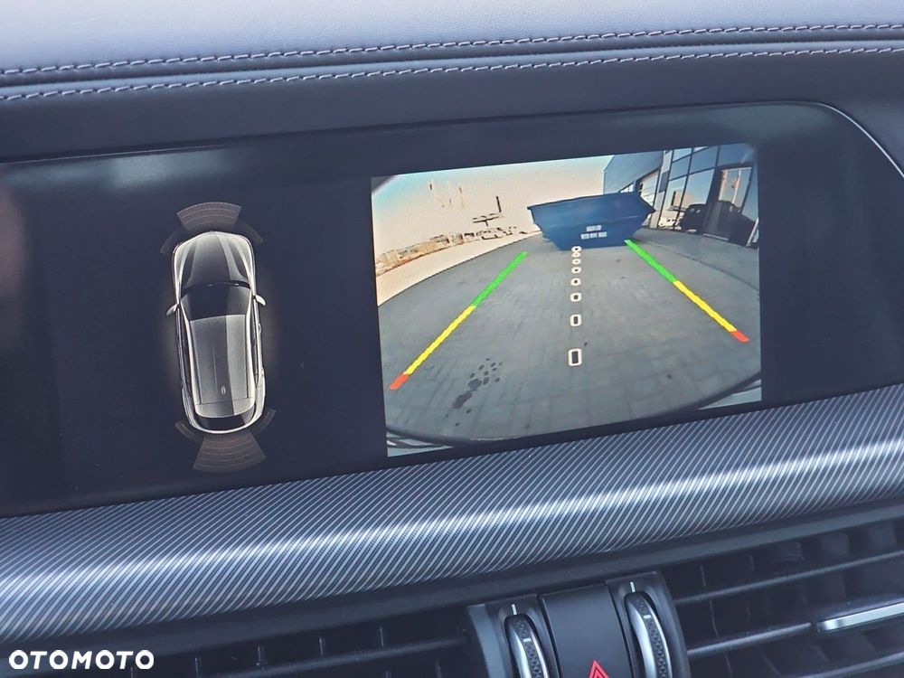 Alfa Romeo Stelvio - 26