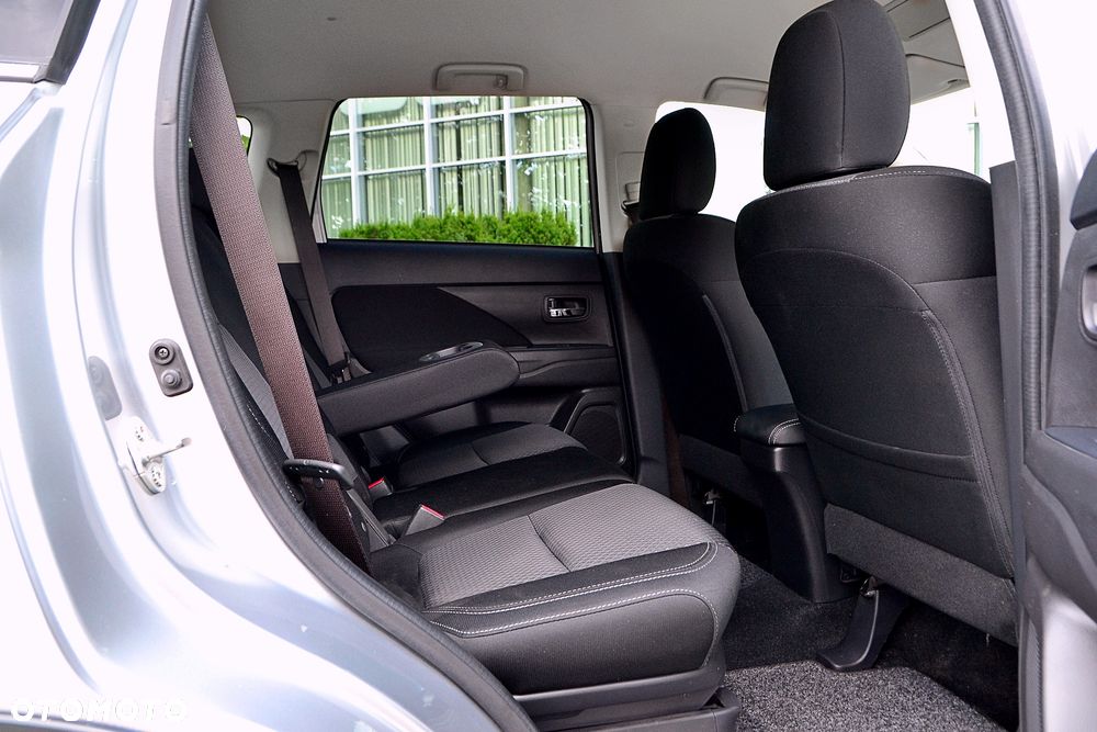 Mitsubishi Outlander 2.0 2WD Diamant - 11