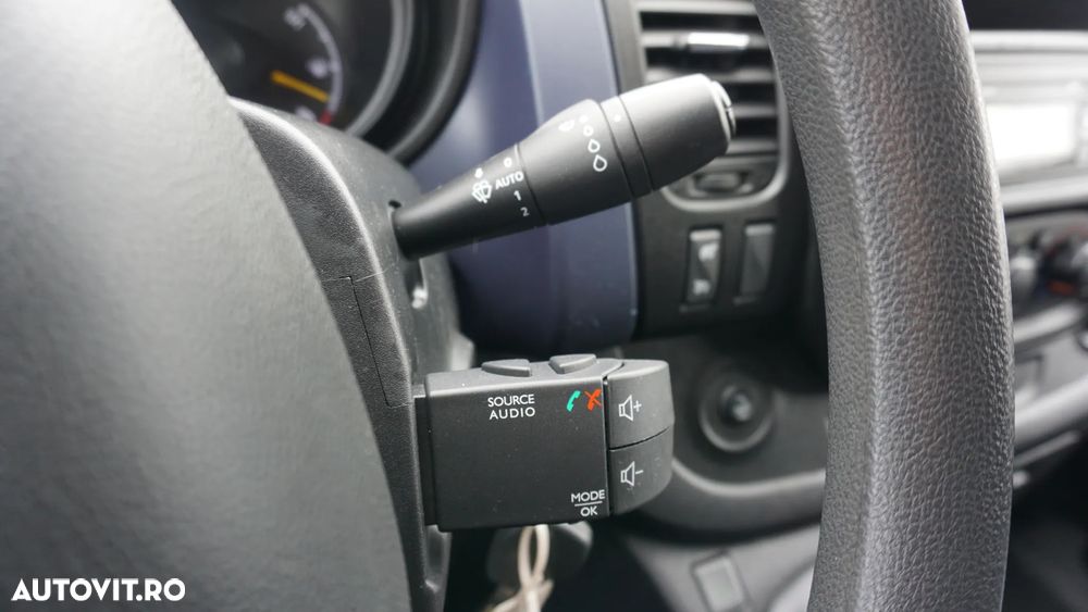 Opel Vivaro-B - 18