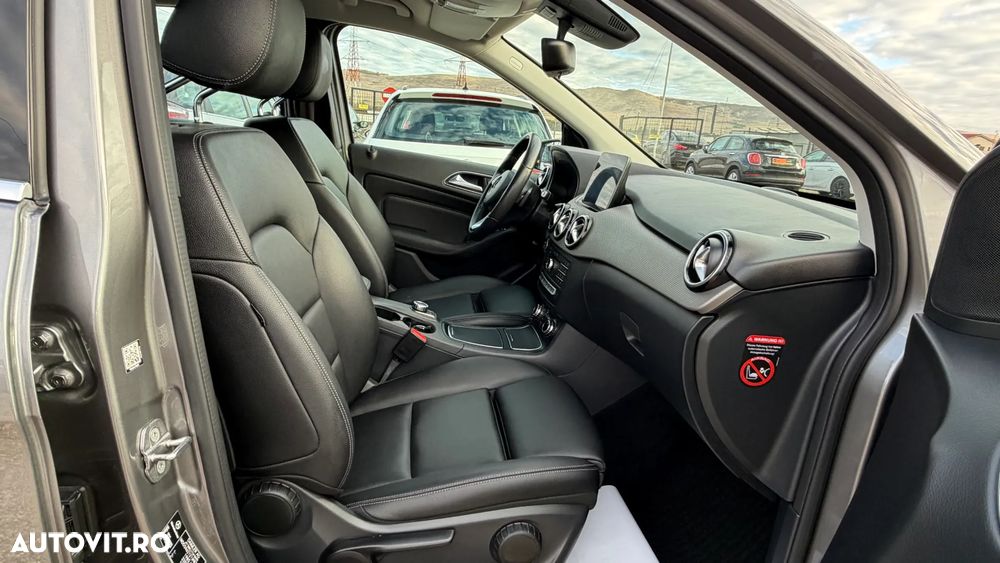 Mercedes-Benz B 180 d 7G-DCT AMG Line - 12