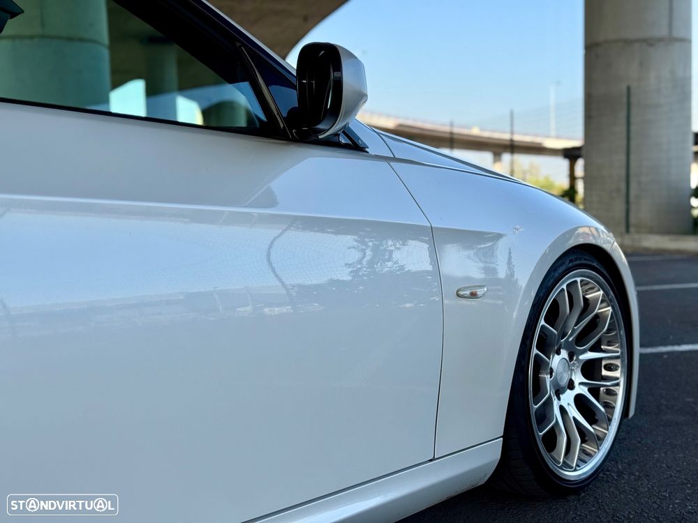 BMW 320 d Coupe Edição M Auto - 14