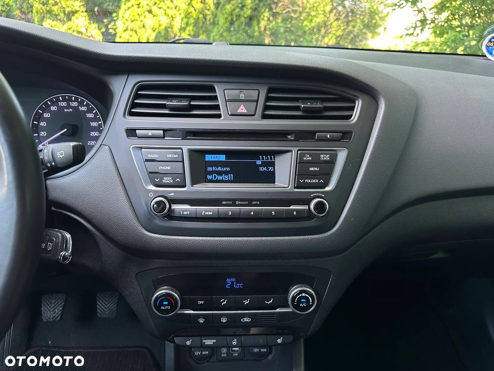Hyundai i20 - 17