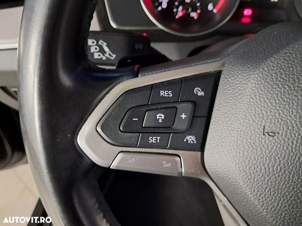 Volkswagen Passat - 12