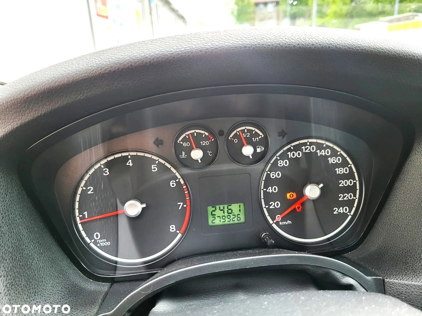 Ford Focus 1.4 Trend - 12