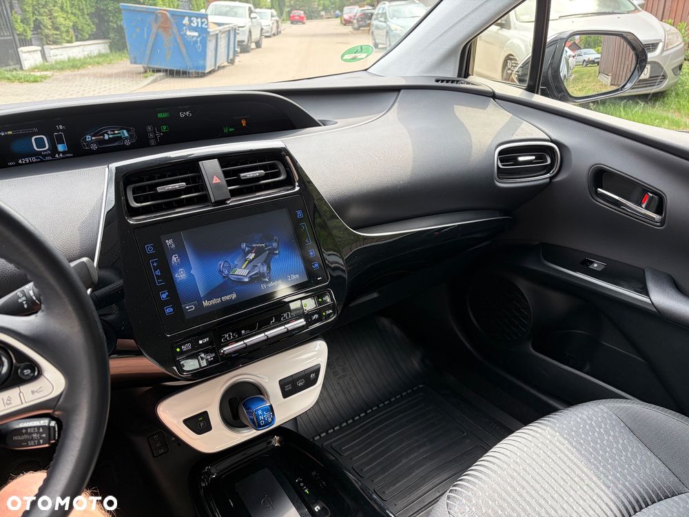 Toyota Prius 1.8 Hybrid Prestige - 20