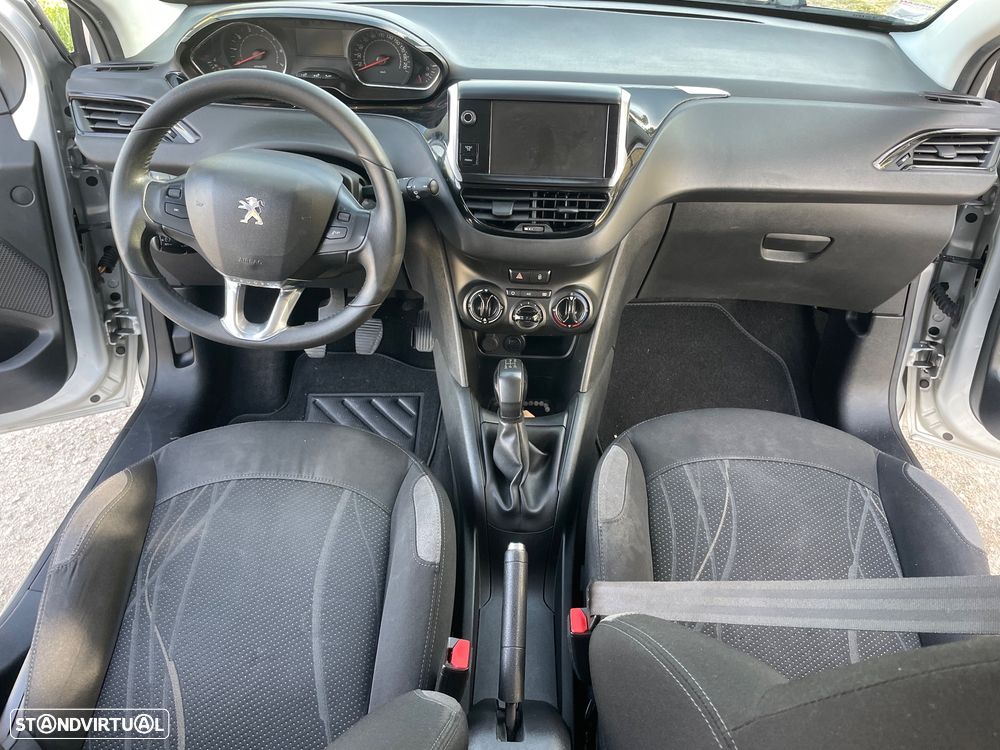 Peugeot 208 1.2 VTi Active - 29